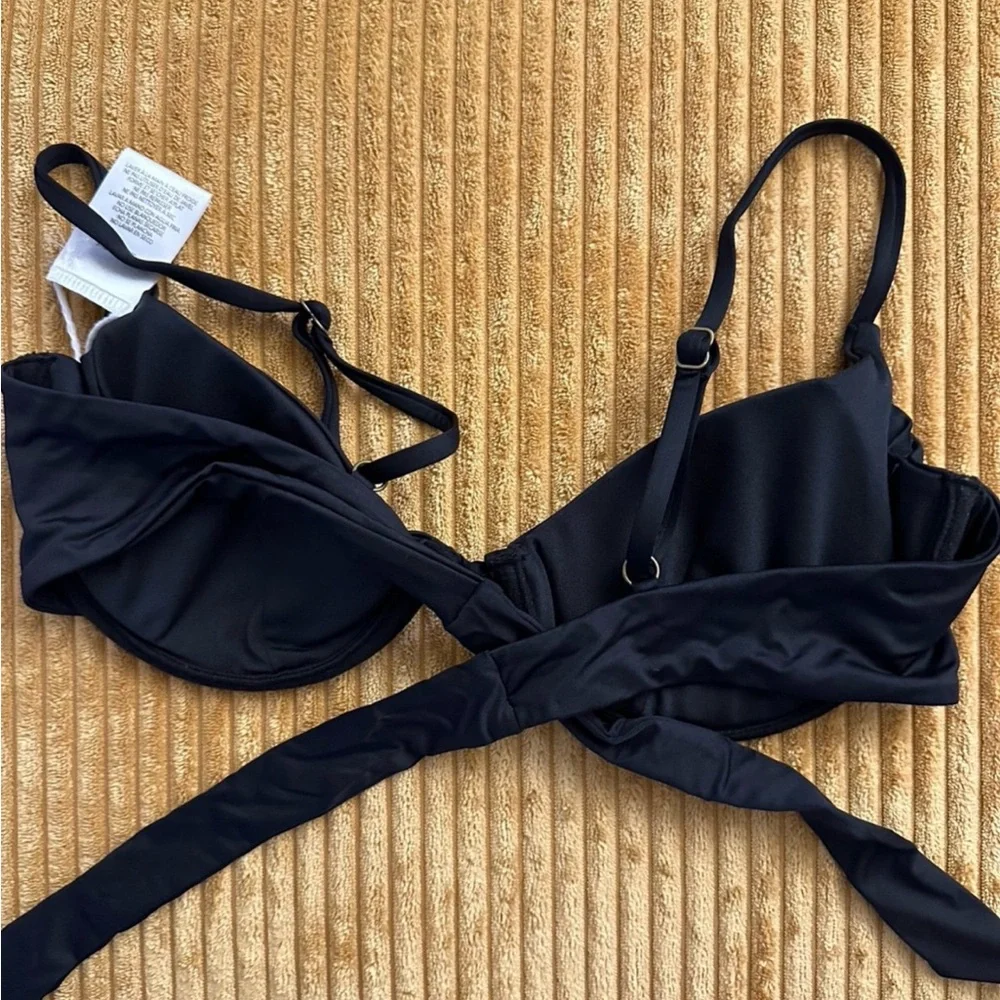 Saltwater Solids Seville Underwire Bikini Top - Picture 3 of 5